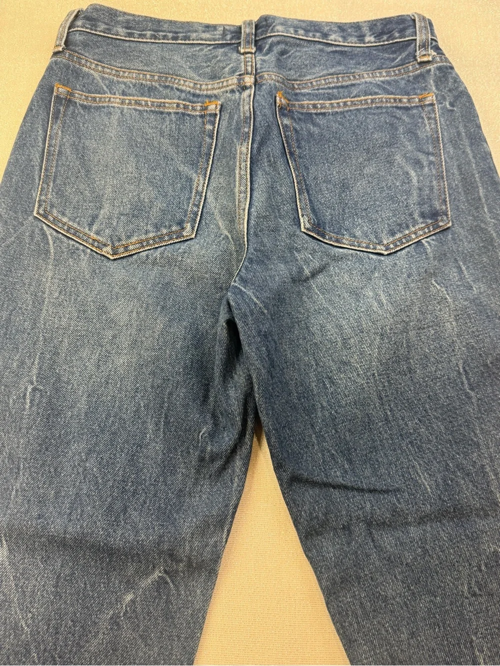 Abercrombie & Fitch Mom Jean Distressed Mid-Blue Straight-Leg Denim Size 6 / 28‎